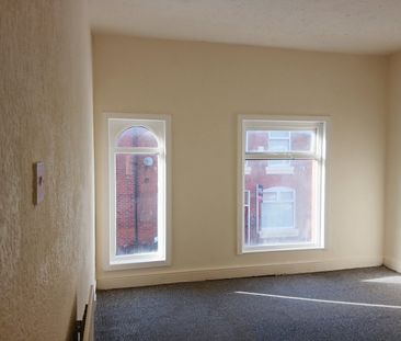 2 Bed Terraced House, Ivy Street, M40 - Photo 5