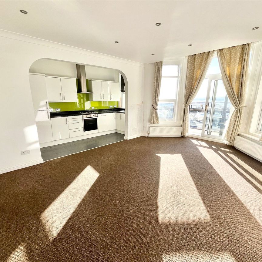 Mount Liell Court East, The Leas, Westcliff-on-Sea, Essex, SS0 8HH - Photo 1