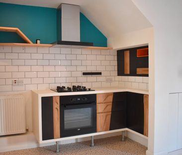 2 Bed Flat, Cheltenham Road, BS6 - Photo 5