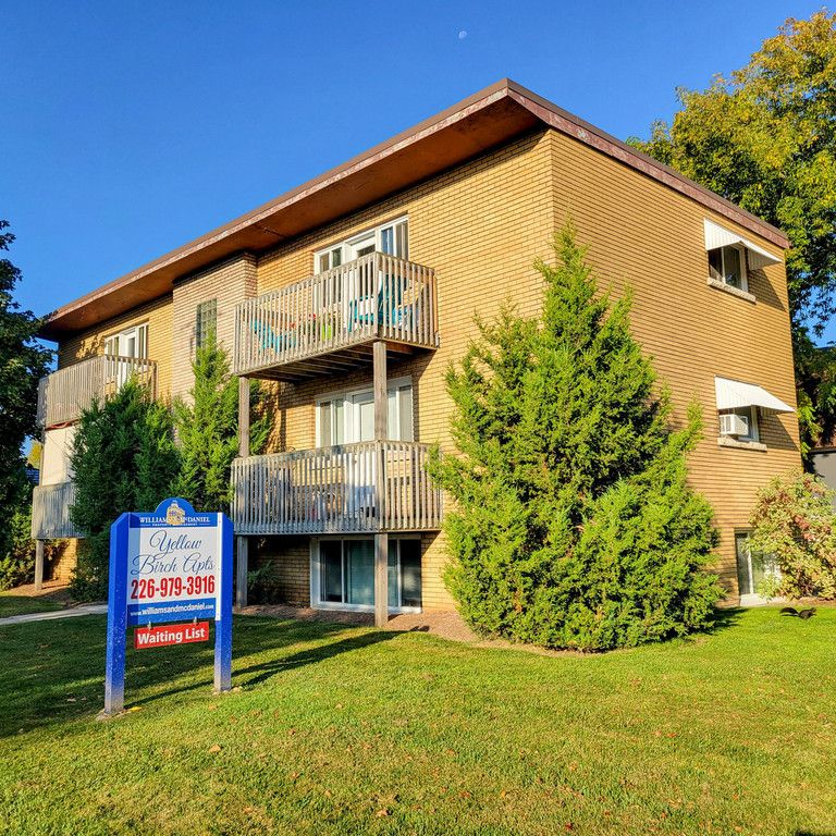 Yellow Birch Apartments - PARKING SPACE, HEAT & WATER INCLUDED - Photo 2