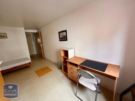 Location Appartement 1 pièce 20m² LAVAL 53000 - Photo 2