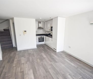 London Road - Photo 3