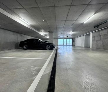 Moderne 4.5-Zimmer-Wohnung, 1. OG, mit Loggia und Wintergarten - Foto 1