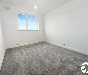 2 bedroom maisonette to rent - Photo 2