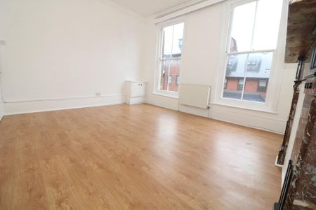 2 bedroom flat to rent - Photo 2