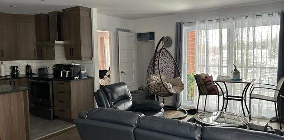 4 1/2 style condo St-Charles-Borromée - Photo 2