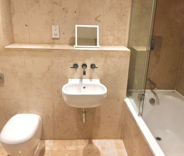 Altair House, Celestia, Cardiff Bay - Photo 5