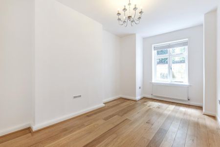 3 bedroom flat to rent - Photo 4