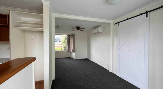 Cute as a Button! - Photo 1