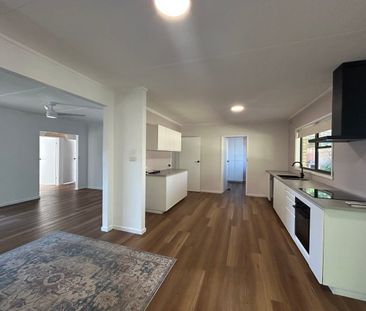 RENOVATED HOME WITH SOLAR PANELS ! - Photo 5