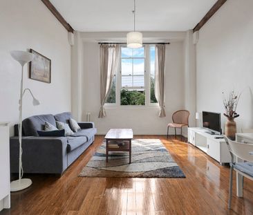 Spacious and Sun-Drenched Inner-City Living in the Iconic 'Goldsbro... - Photo 3