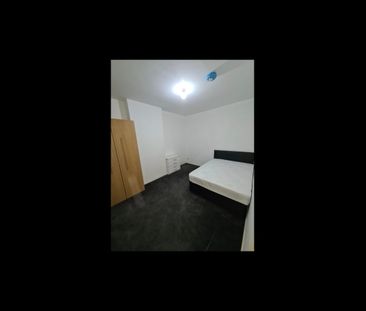 4 Bed Terraced House, The Limes, B11 - Photo 5
