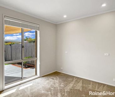 Cozy Oasis 2 Bedroom Townhouse In The Heart Of Gungahlin - Photo 5