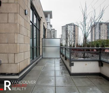 Condo in North Vancouver, BC - Photo 3