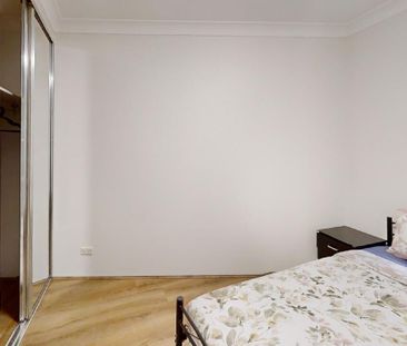 Chippendale - Photo 4