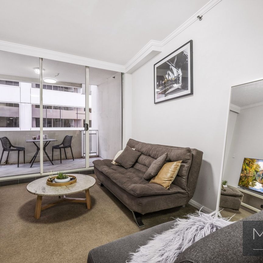 One bedroom in the heart of CBD - Photo 1