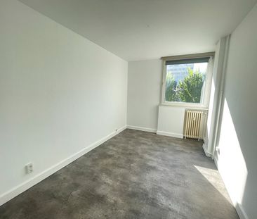 Location Appartement 5 pièces 94m² - Photo 6