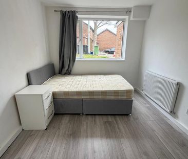 1 bedroom house of multiple occupation to rent - Photo 1