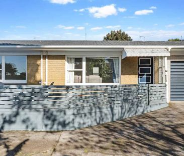 MT ROSKILL, 2 BEDROOMS - Photo 1