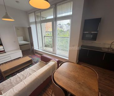 Cardiff, One-Bedroom Apartment in Rear of Rhymney Street, Cathays, ... - Photo 3