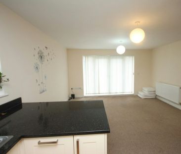 Flat to rent on - Photo 1