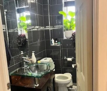 247 Lansdowne Avenue #2nd Fl - Photo 4