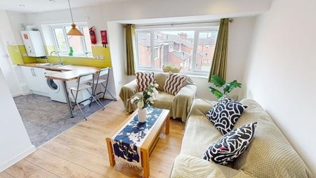 2 bedroom flat to rent - Photo 2