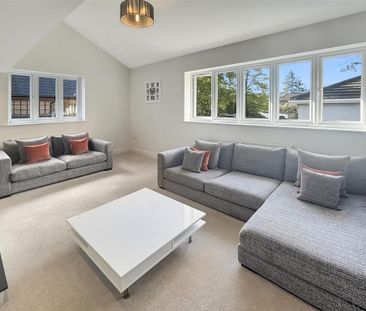 4 bedroom detached house to rent - Photo 2