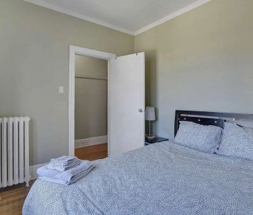 The Roslyn - 935 Jervis — Apartment - Photo 4