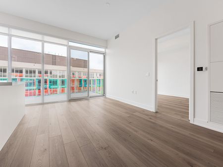 For Lease - 333 Sunseeker Avenue Unit# 627, Innisfil, Ontario - Photo 3