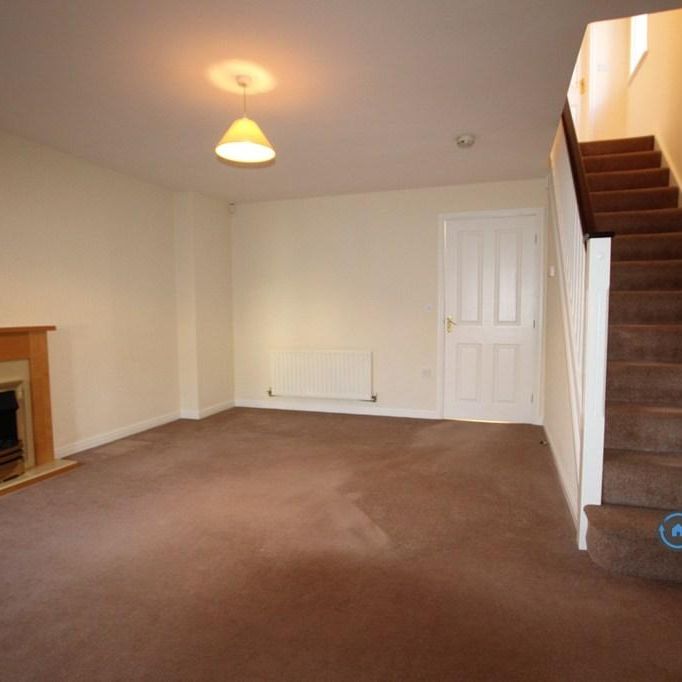 3 bedroom semi-detached house to rent - Photo 1
