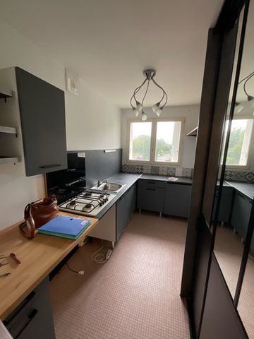 Location Appartement 2 pièces 48m² BOURGES 18000 - Photo 2