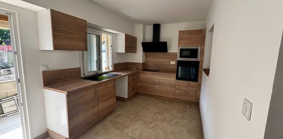 Location Appartement 3 pièces 82m² - Photo 2