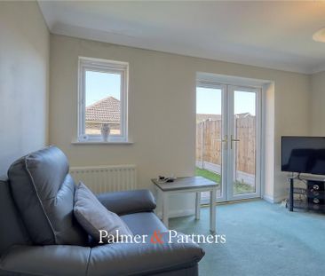 2 bedroom end of terrace house to rent - Photo 1