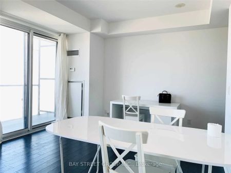 1080 Bay Street #4008 - Photo 2