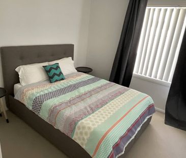 FAMILY FOUR BEDROOM IN OXLEY VALE - Photo 6