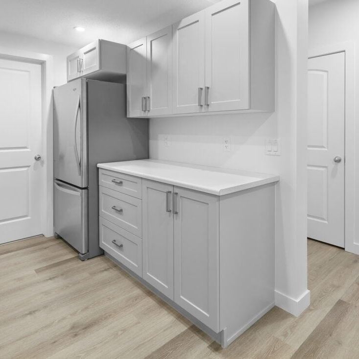 Edmonton Unfurnished apartment Rental in Glenridding Ravine - Bright Basement Home With In Suite Laundry - Photo 1