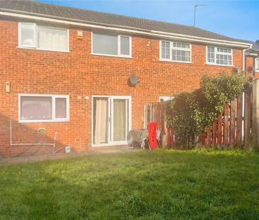 Glaisdale Gardens, Wolverhampton, West Midlands, WV6 - Photo 3