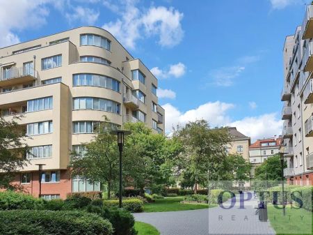 P2 Vinohrady, ul. U Zvonařky, nadstandardní byt 2 + k. k., balkón, 74 m - Fotografie 2