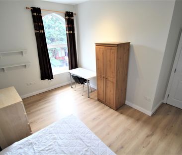 Victoria Road, Hyde Park, LS6 1DL, Leeds - Photo 1