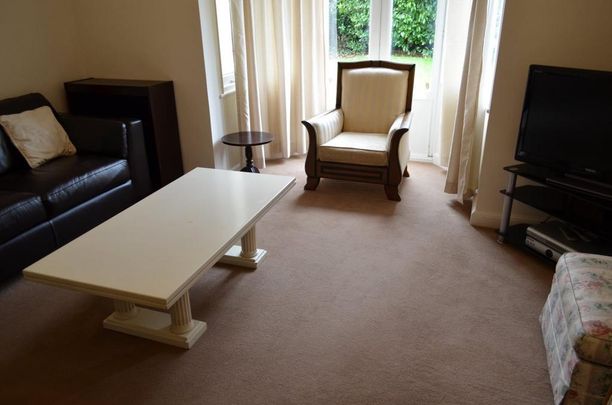 2 bedroom bungalow to rent - Photo 1