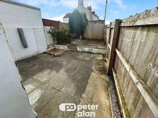 Hawthorn Road West, Cardiff, CF14 - Photo 1
