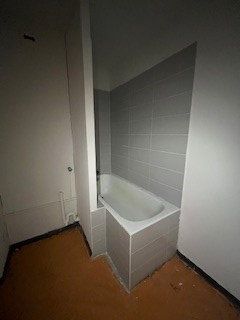 Appartement 1 pièce - Grenoble – 2 Bis Place de PhilippeVille - Photo 4