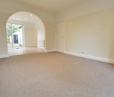 4 bedroom semi-detached house to rent - Photo 3