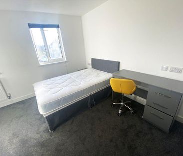 1 bedroom in a house share to rent - Photo 4