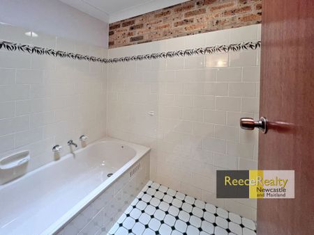 2/12 Monach Crescent, Valentine - Photo 5