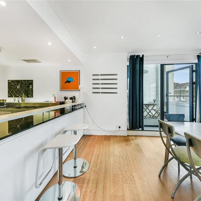 3 bedroom flat to rent - Photo 1