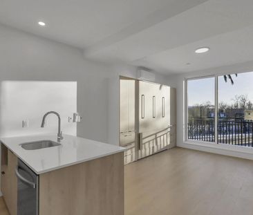 Grace Condos - Photo 5