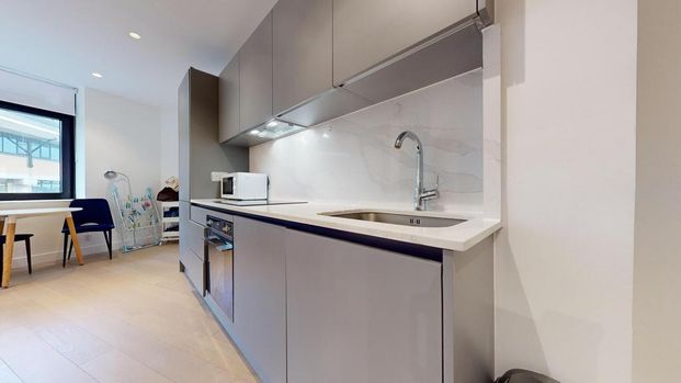 Studio to rent - Photo 1