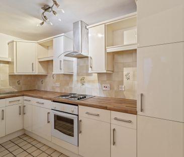 Higher Lane, Lymm - Photo 3